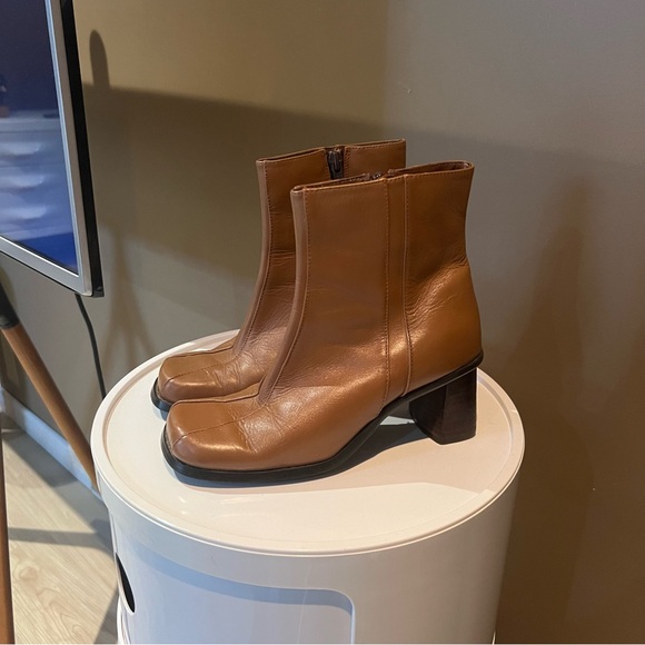 Vintage Camel Brown Genuine Leather Ankle Heel Boots - Picture 6 of 10